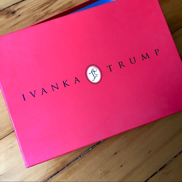 NWOT Ivanka Trump Black Heels Size 4.5 - Picture 5 of 5